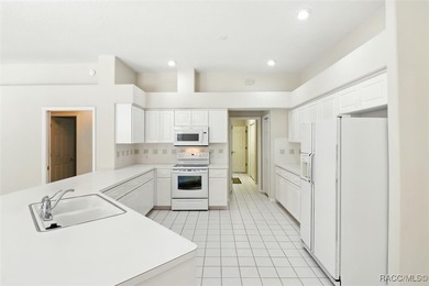 Immaculate Custom Pool Home in Sugarmill Woods - Move-In Ready! - photo 10