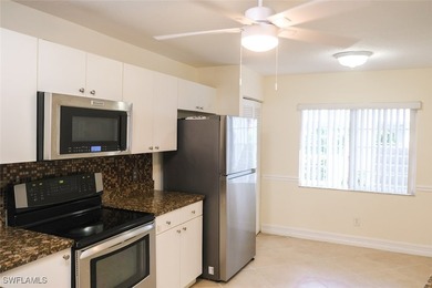 Nice fresh painted corner unit, new water heather, year old - photo 6