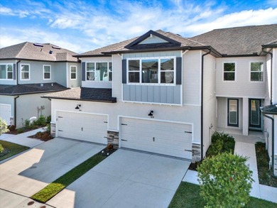 Lake Townhome/Townhouse For Sale in Seminole, Florida