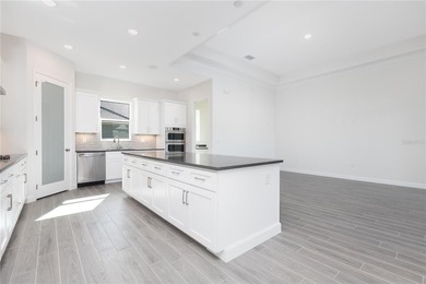 PRICE IMPROVED!!Welcome to this stunning courtyard-style - photo 11