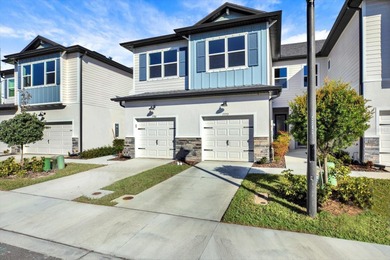 (private lake, pond, creek) Townhome/Townhouse For Sale in Seminole Florida