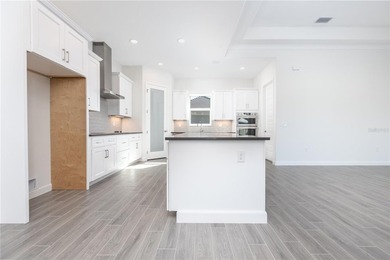 PRICE IMPROVED!!Welcome to this stunning courtyard-style - photo 14