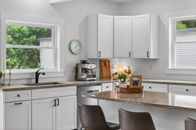 Welcome to this beautifully updated, move-in ready Colonial - photo 14