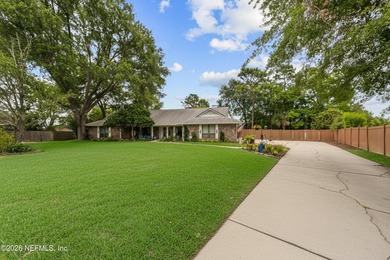 Welcome to your dream home in a gated community! This stunning - photo 4