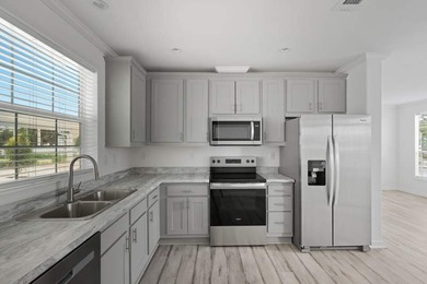 This 960 square feet, 2.0 bed 2.0 bath manufactured home built - photo 4