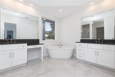 PRICE IMPROVED!!Welcome to this stunning courtyard-style - photo 16