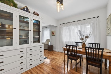 Welcome to this beautifully updated, move-in ready Colonial - photo 17