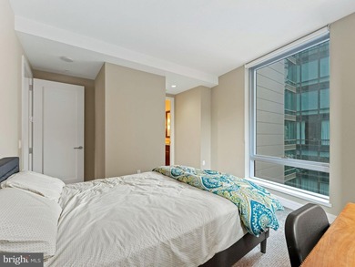 Luxury Living at The Ritz-Carlton Residences | Furnished | Prime - photo 19