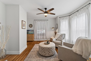 Welcome to this beautifully updated, move-in ready Colonial - photo 21