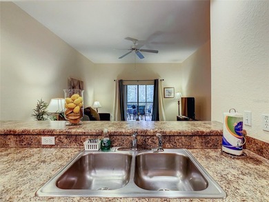Welcome to your perfect getaway! This beautifully furnished - photo 22