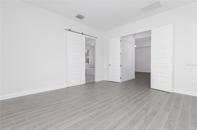 PRICE IMPROVED!!Welcome to this stunning courtyard-style - photo 23