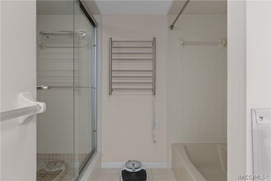 Maintenance Free Living! HOA includes Wi-Fi, basic cable, water - photo 23
