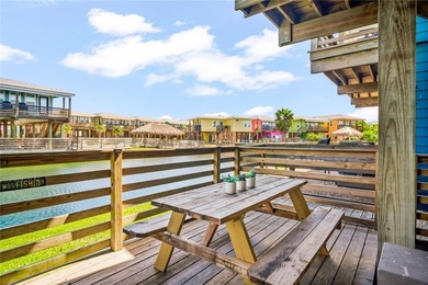 Welcome to your Gulf Coast escape! Nestled in the desirable - photo 34