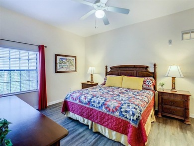 Welcome to your perfect getaway! This beautifully furnished - photo 34