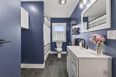 Welcome to this beautifully updated, move-in ready Colonial - photo 39