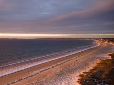 Nestled between Pine Point and Old Orchard Beach pier, this