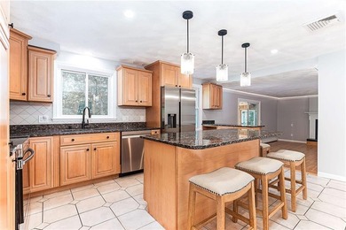 This beautifully updated, turn-key Colonial perfectly pairs - photo 11