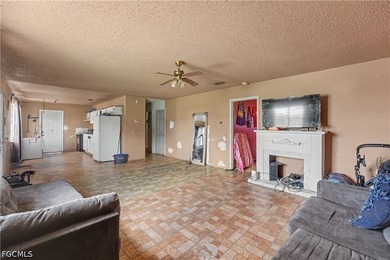 Investor Special! This 3-bedroom, 1.5-bath home located in - photo 21