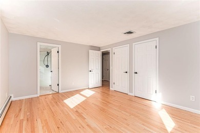 This beautifully updated, turn-key Colonial perfectly pairs - photo 27