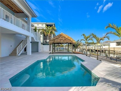 Luxury NEW CONSTRUCTION home offering elevated coastal living in - photo 40