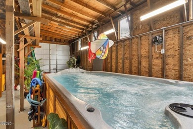 Welcome to your coastal retreat! Beautiful ocean view home just - photo 40