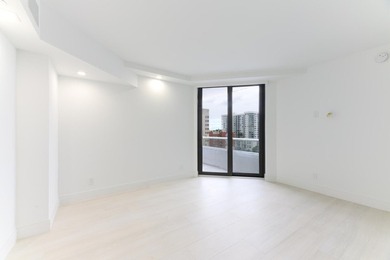 Sleek, modern and luxuriously fully renovated unit. Three - photo 15