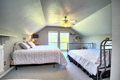 TURNKEY WATERFRONT on 2 pristine acres! This FULLY FURNISHED - photo 21