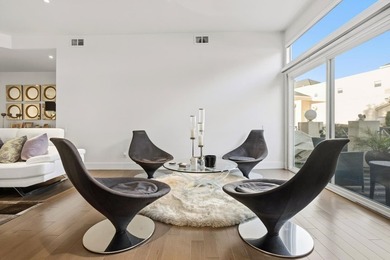A rare opportunity to own a beautifully single-level residence - photo 5