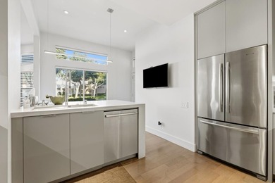 A rare opportunity to own a beautifully single-level residence - photo 10
