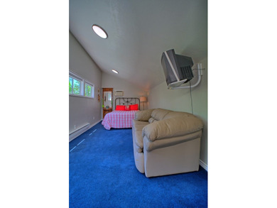 TURNKEY WATERFRONT on 2 pristine acres! This FULLY FURNISHED - photo 32