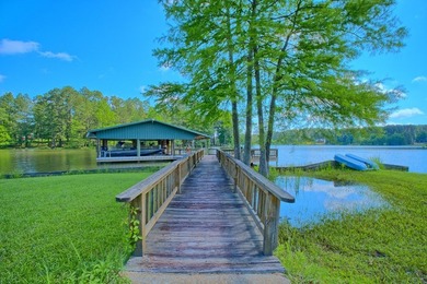 TURNKEY WATERFRONT on 2 pristine acres! This FULLY FURNISHED - photo 37