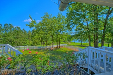TURNKEY WATERFRONT on 2 pristine acres! This FULLY FURNISHED - photo 43