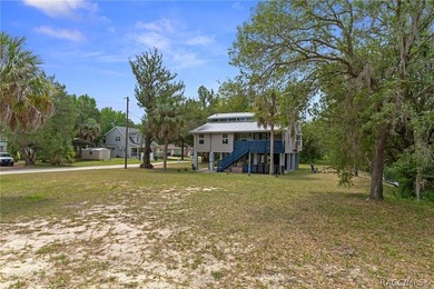 Tucked away at the end of a quiet private road, this elevated - photo 44