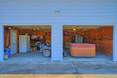 TURNKEY WATERFRONT on 2 pristine acres! This FULLY FURNISHED - photo 52