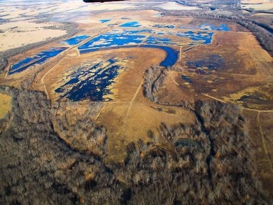 This riverfront gem is a flat-out fantastic waterfowl hunting - photo 2