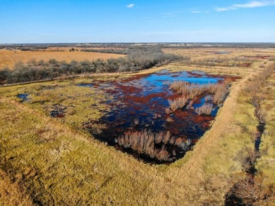 This riverfront gem is a flat-out fantastic waterfowl hunting - photo 6