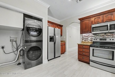 Welcome to effortless coastal living in the heart of Bay St - photo 12