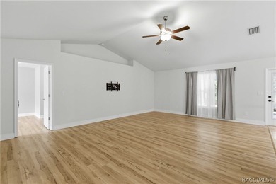 SELLERS SAY *BRING YOUR OFFER!* HUGE PRICE REDUCTION! This - photo 12