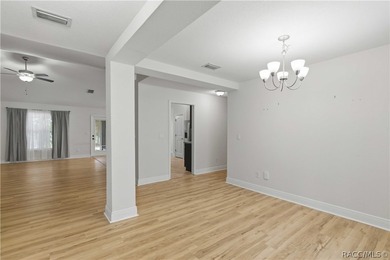 SELLERS SAY *BRING YOUR OFFER!* HUGE PRICE REDUCTION! This - photo 13