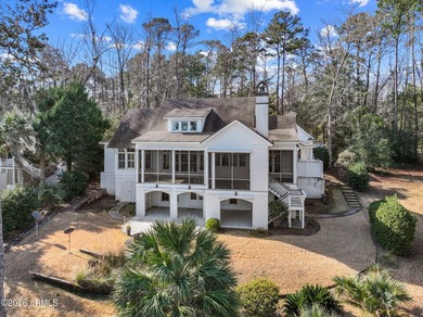 Impeccably maintained home featuring 11' ceilings on the main - photo 14