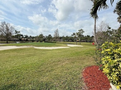Welcome to paradise, where stunning views and comfort come - photo 14
