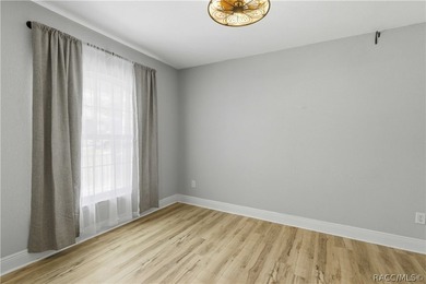 SELLERS SAY *BRING YOUR OFFER!* HUGE PRICE REDUCTION! This - photo 15