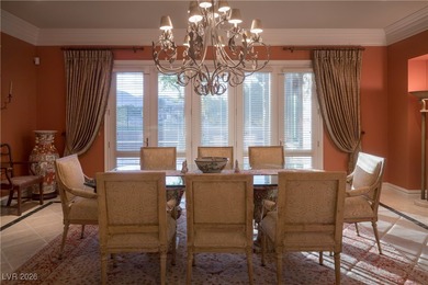 Spectacular views, top-quality finishes in private country club