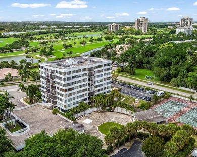 Top-floor corner penthouse unit in a boutique, all age-friendly - photo 22