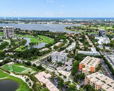 Top-floor corner penthouse unit in a boutique, all age-friendly - photo 25