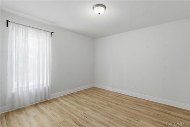 SELLERS SAY *BRING YOUR OFFER!* HUGE PRICE REDUCTION! This - photo 31