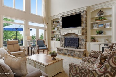 Luxury meets lifestyle in this exceptional Jefferson Park - photo 5