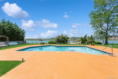 Welcome to one of Hewlett Harbor's finest waterfront offerings - - photo 25