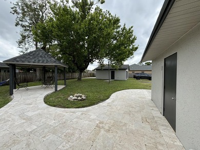 Rare double corner lot with an additional large detached two car - photo 26