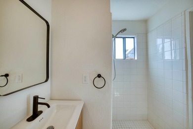 Imagine waking up in Santa Cruz with sunlight pouring into your - photo 10